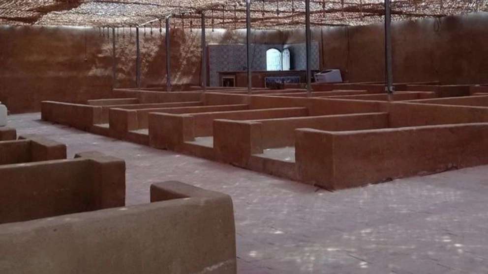 فروش و اجرای کاهگل مدرن غلامی